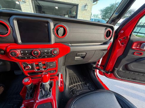 Used 2022 Jeep Wrangler Unlimited Sahara w/ LED Lighting Group image 9