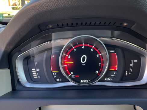 Used 2015 Volvo XC70 T6 image 6