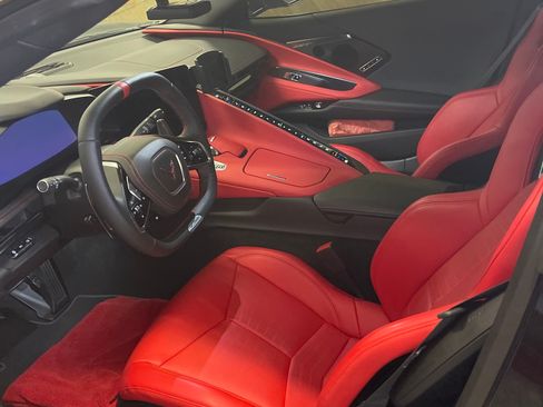 Used 2025 Chevrolet Corvette Z06 w/ Z07 Performance Package RWD image 12
