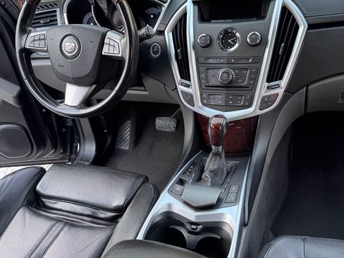 Used 2011 Cadillac SRX Luxury image 12