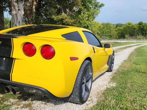Used 2008 Chevrolet Corvette Coupe w/ Preferred Equipment Group image 5