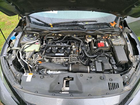 Used 2018 Honda Civic Sport image 13