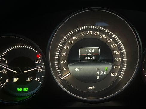 Used 2016 Mercedes-Benz E 350 Sedan image 16