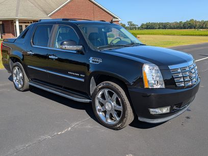 Used 2011 Cadillac Escalade EXT Luxury