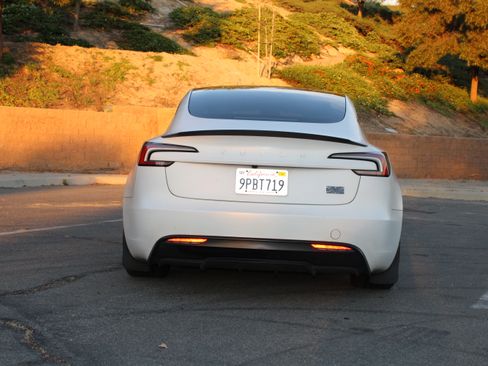 Used 2024 Tesla Model 3 Performance image 11