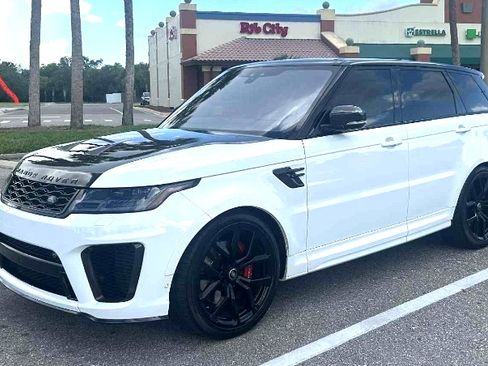 Used 2020 Land Rover Range Rover Sport SVR image 2