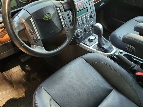 Used 2009 Land Rover LR2 HSE image 10