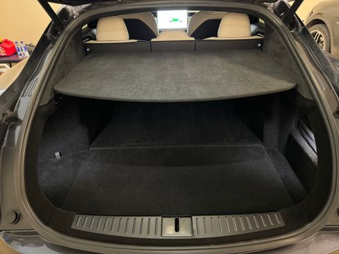 Used 2021 Tesla Model S Plaid image 17