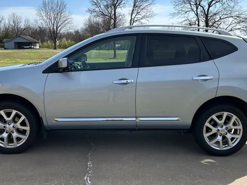 Used 2012 Nissan Rogue SL image 1