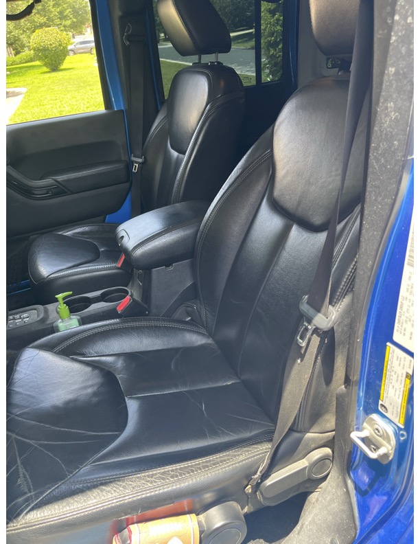 Used 2014 Jeep Wrangler Unlimited Sahara AWD/4WD image 11