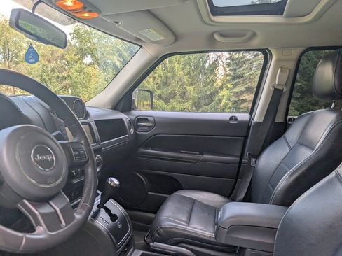 Used 2016 Jeep Patriot 4WD image 4