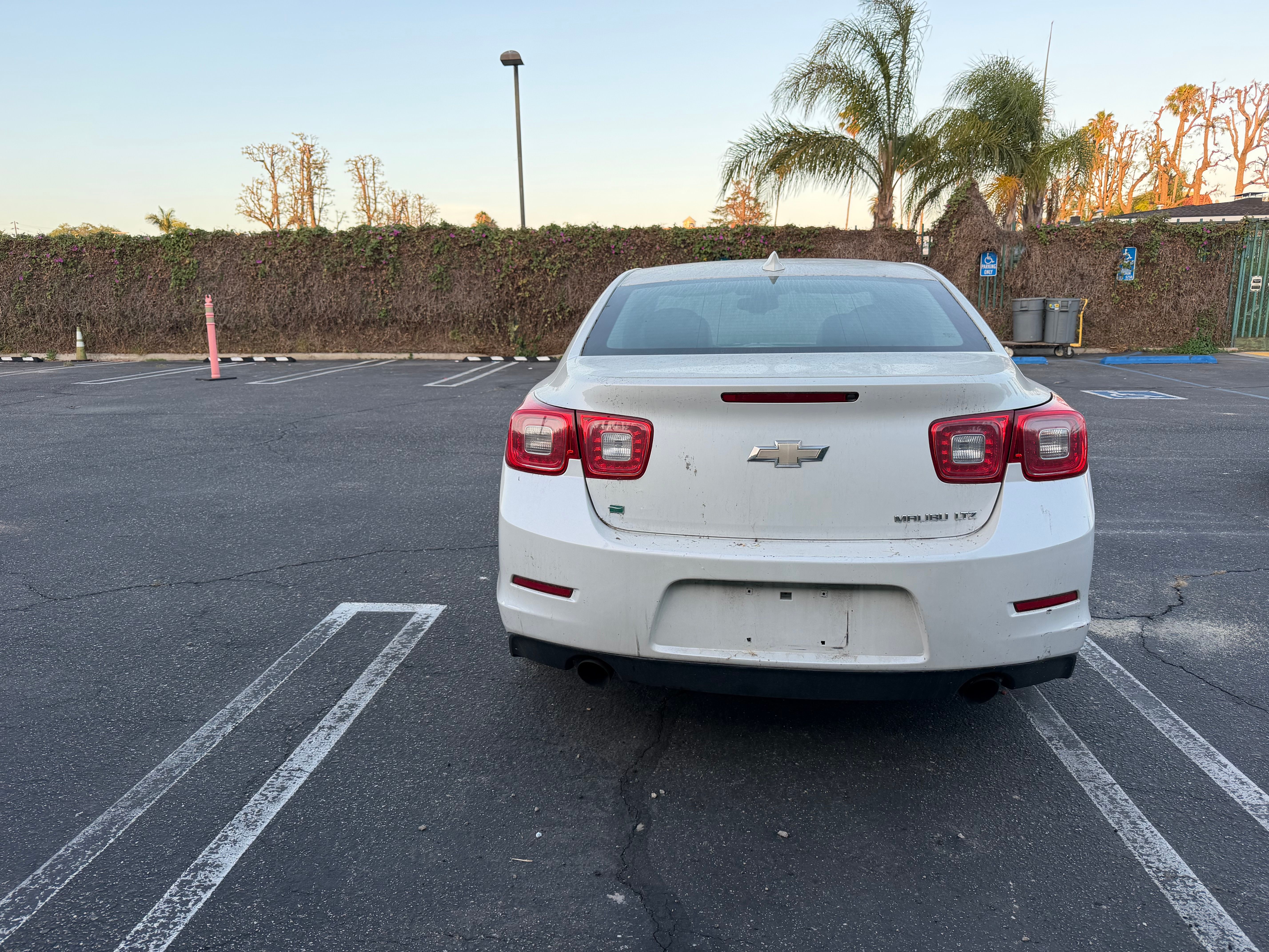 Used 2016 Chevrolet Malibu LTZ FWD image 4