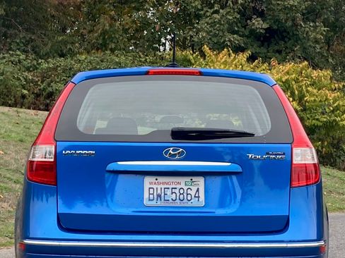 Used 2010 Hyundai Elantra GLS image 6