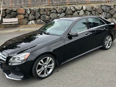 Used 2014 Mercedes-Benz E 350 4MATIC Sedan image 1