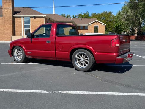 Used 2001 Chevrolet S10 Pickup LS w/ Preferred Equipment Group RWD image 5