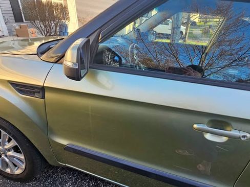 Used 2013 Kia Soul + w/ Audio Pkg image 9