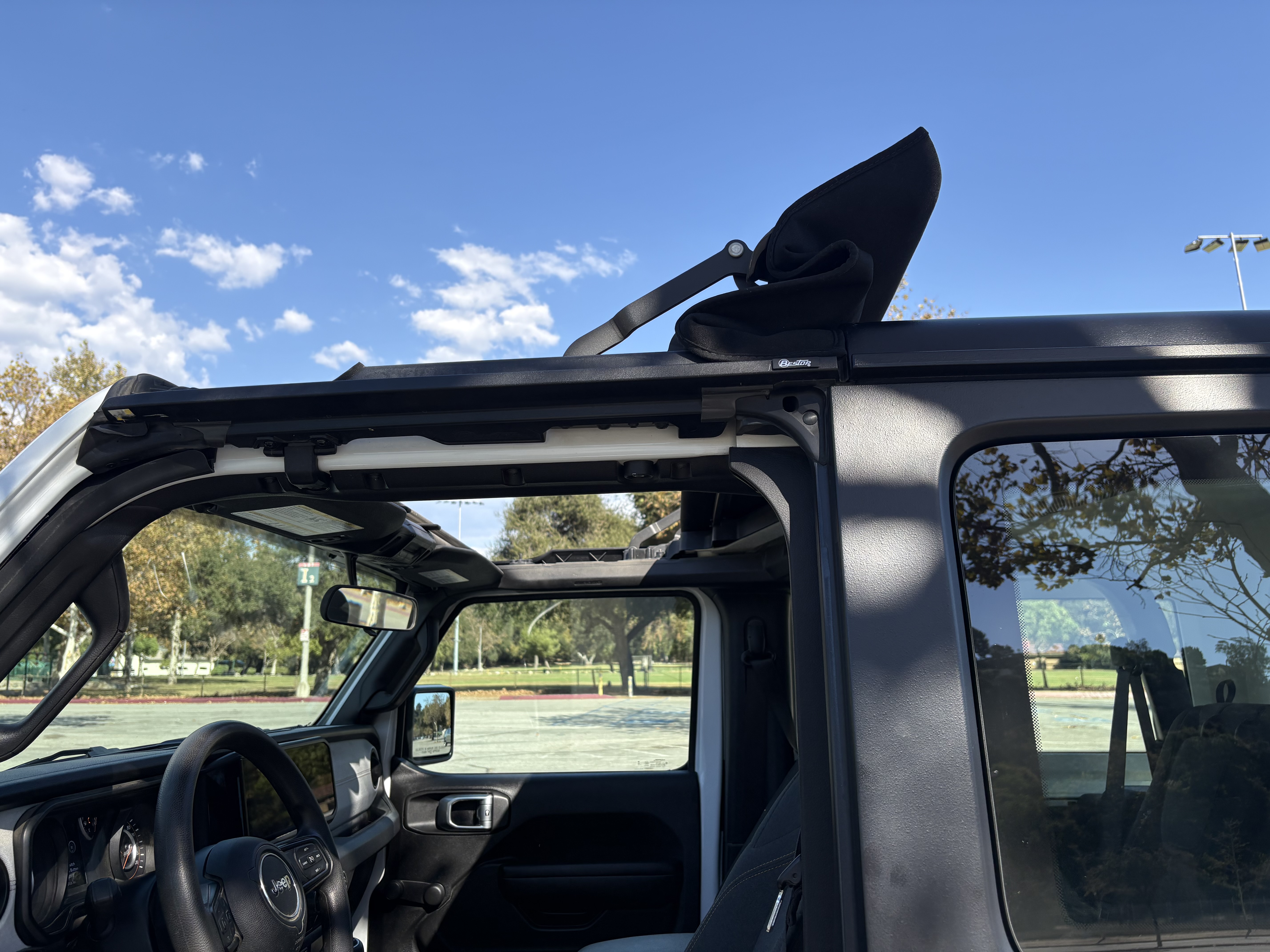 Used 2024 Jeep Wrangler Sport AWD/4WD image 4