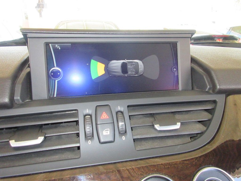 Used 2012 BMW Z4 sDrive28i RWD image 10