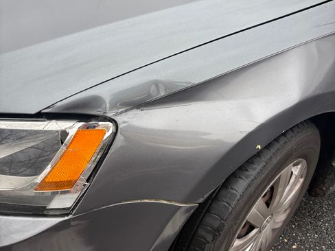 Used 2015 Volkswagen Jetta S image 10