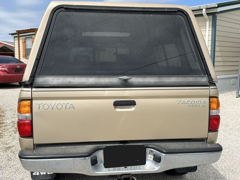 Used 2001 Toyota Tacoma 4x4 Xtracab V6 image 4