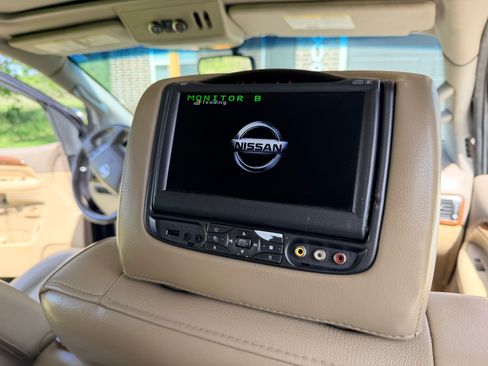Used 2014 Nissan Armada Platinum image 18