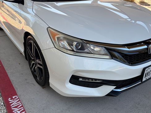 Used 2016 Honda Accord Sport image 2