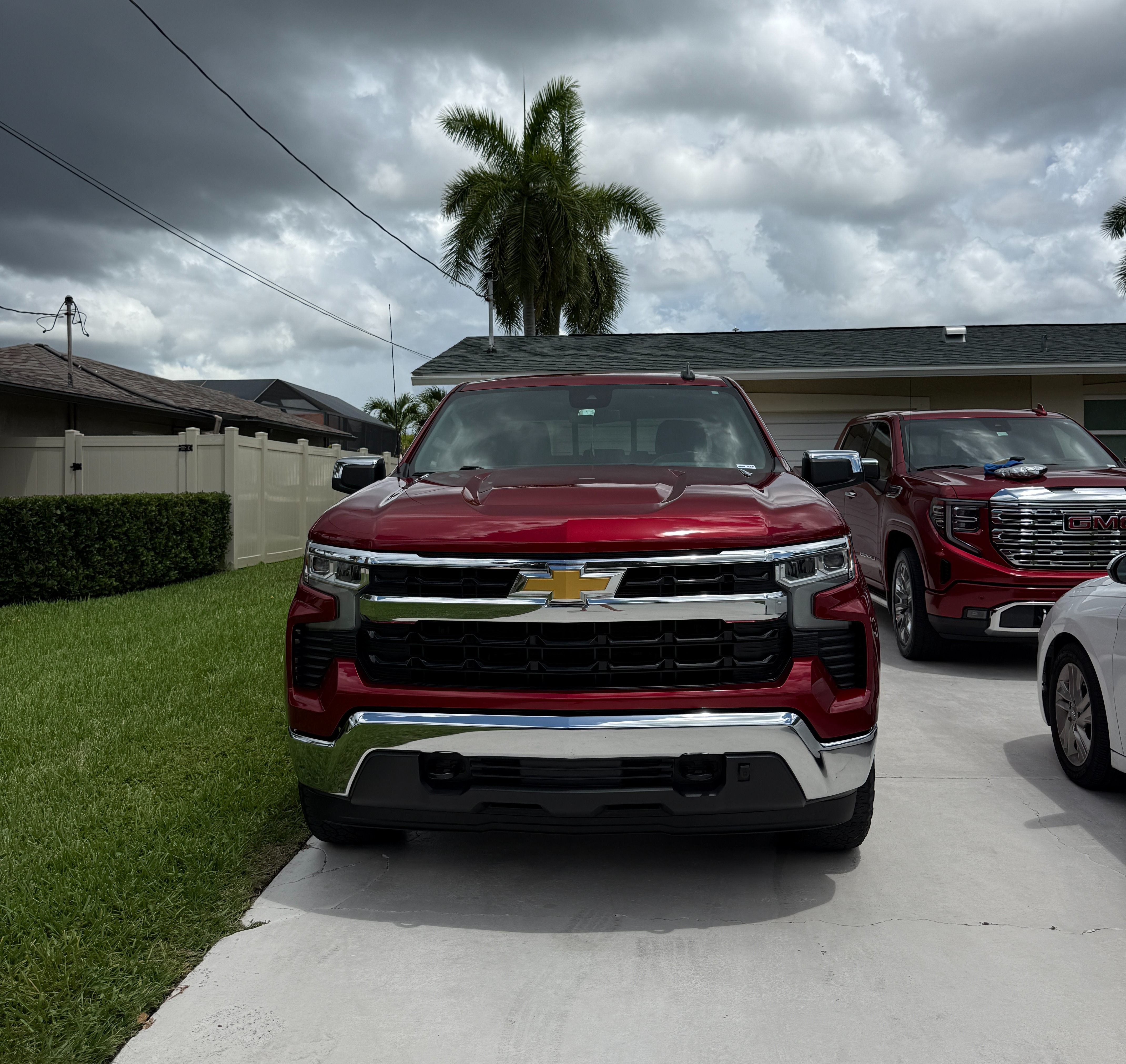 Used 2024 Chevrolet Silverado 1500 LT AWD/4WD image 9