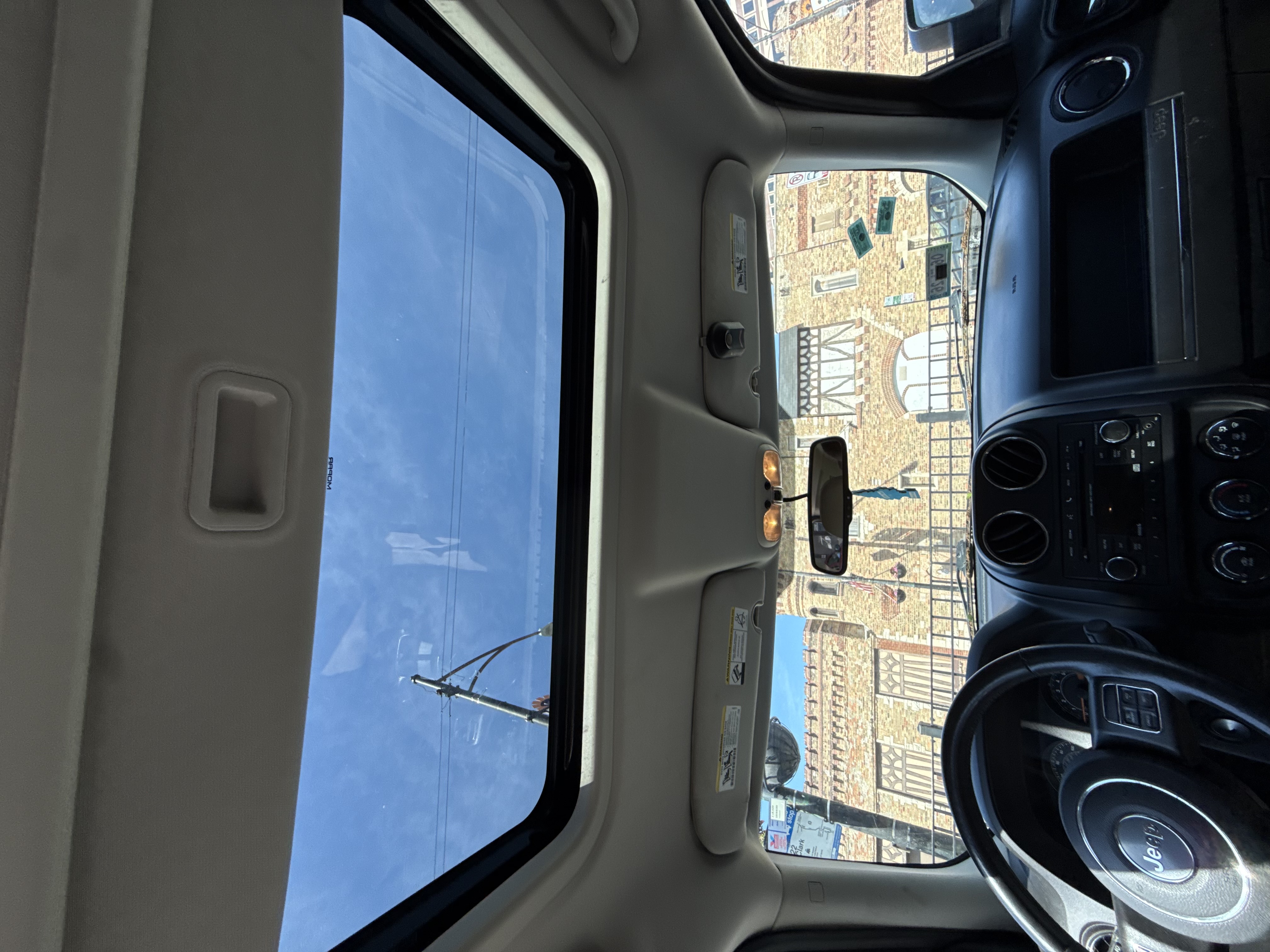 Used 2015 Jeep Patriot High Altitude FWD image 9