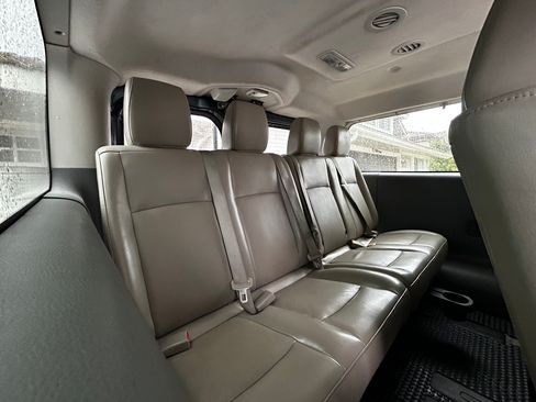 Used 2016 Nissan NV 3500 SL image 18