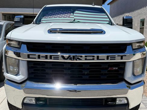 Used 2020 Chevrolet Silverado 2500 LT w/ Convenience Package AWD/4WD image 4