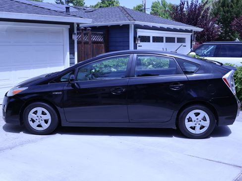 Used 2011 Toyota Prius Two FWD image 4