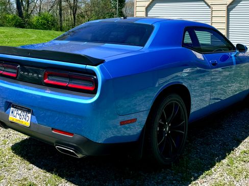 Used 2018 Dodge Challenger R/T w/ Blacktop Package RWD image 6
