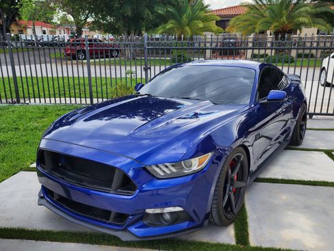Used 2015 Ford Mustang GT Premium image 25