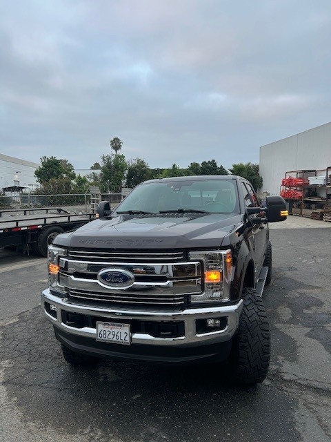 Used 2018 Ford F250 Lariat w/ Lariat Ultimate Package AWD/4WD image 2