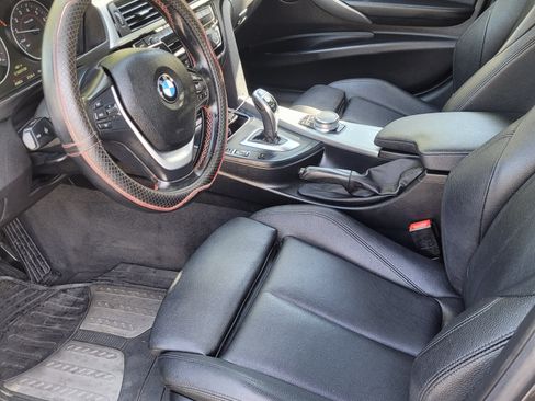 Used 2018 BMW 330i 330i Sedan 4D w/ Premium Package image 10