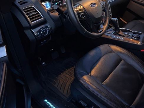 Used 2018 Ford Explorer Sport AWD/4WD image 9