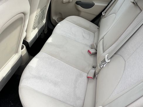 Used 2009 Hyundai Accent GLS FWD image 9