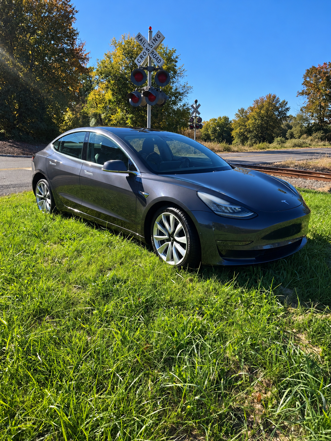 Used 2018 Tesla Model 3 Long Range AWD/4WD image 1