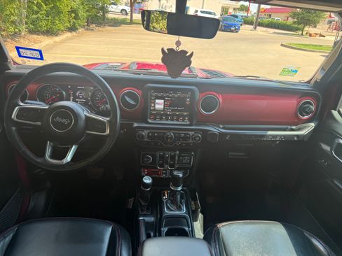 Used 2021 Jeep Wrangler Unlimited Rubicon image 11