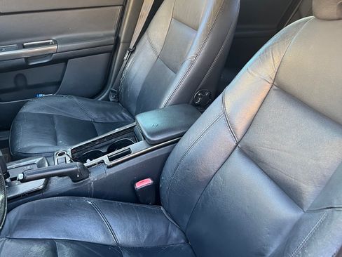 Used 2011 Volvo S40 T5 R-Design image 6