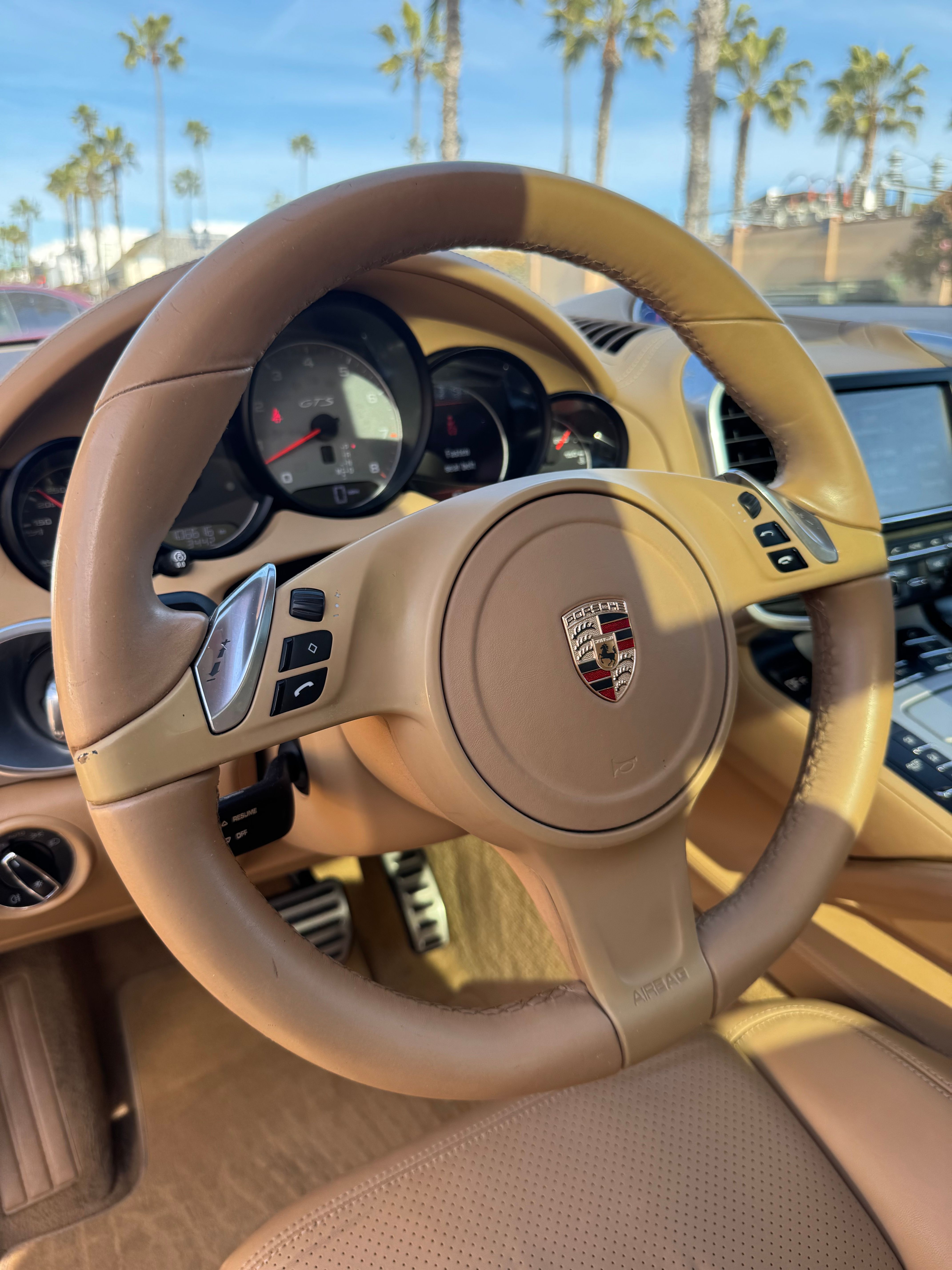 Used 2014 Porsche Cayenne GTS AWD/4WD image 17