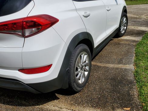 Used 2016 Hyundai Tucson SE image 2