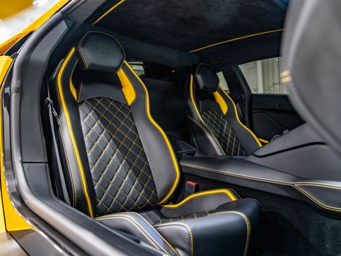 Used 2018 Lamborghini Aventador S image 15