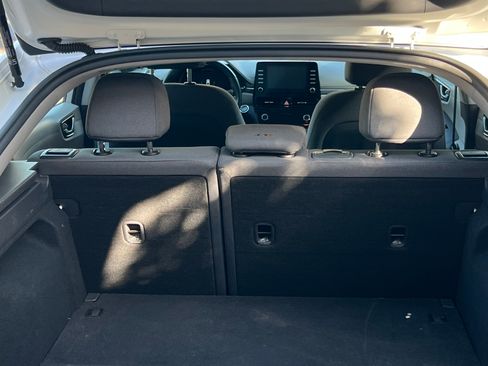 Used 2020 Hyundai Ioniq SE image 10