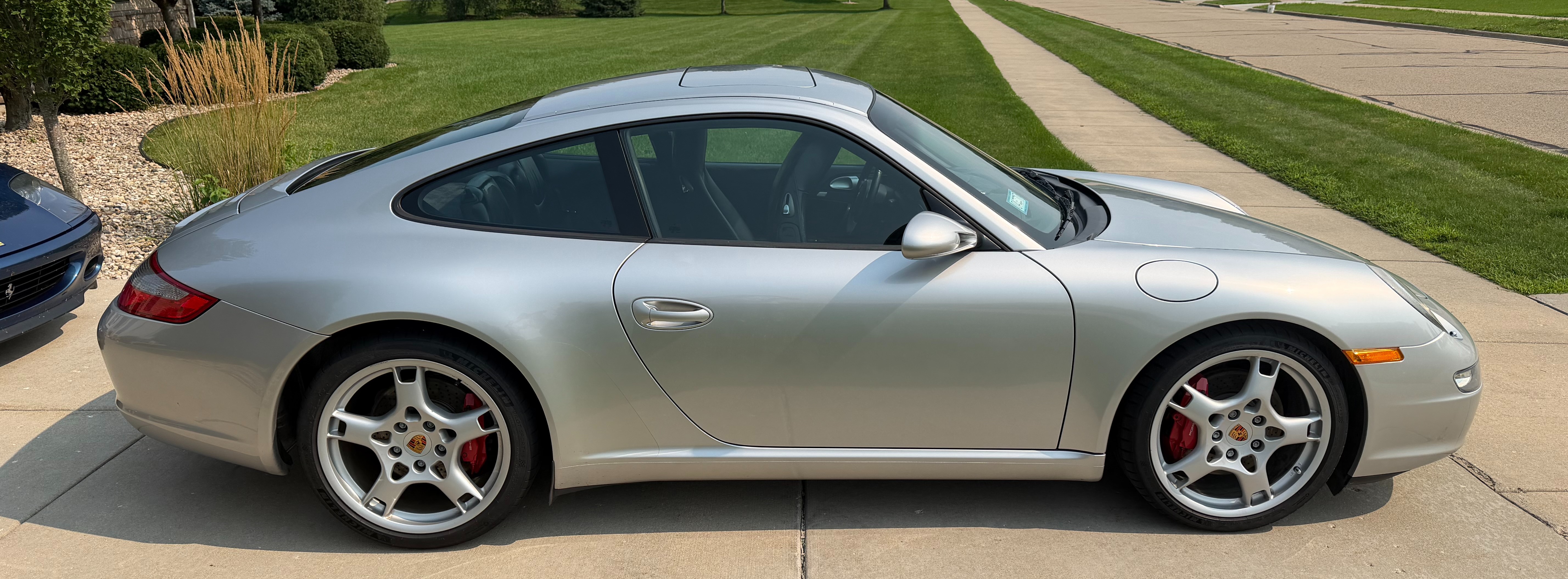 Used 2005 Porsche 911 Carrera S RWD image 2