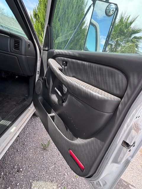 Used 2005 Chevrolet Silverado 3500 2WD Regular Cab image 14