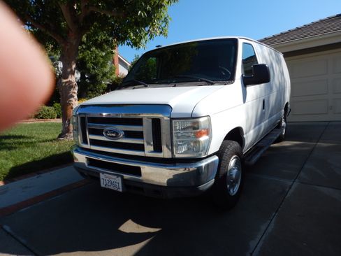 Used 2012 Ford E-250 and Econoline 250 w/ PWR Group image 5