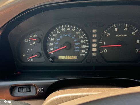 Used 1998 Toyota Land Cruiser AWD/4WD image 17