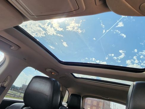 Used 2011 Lincoln MKT AWD w/ 101A Rapid Spec Order Code image 27