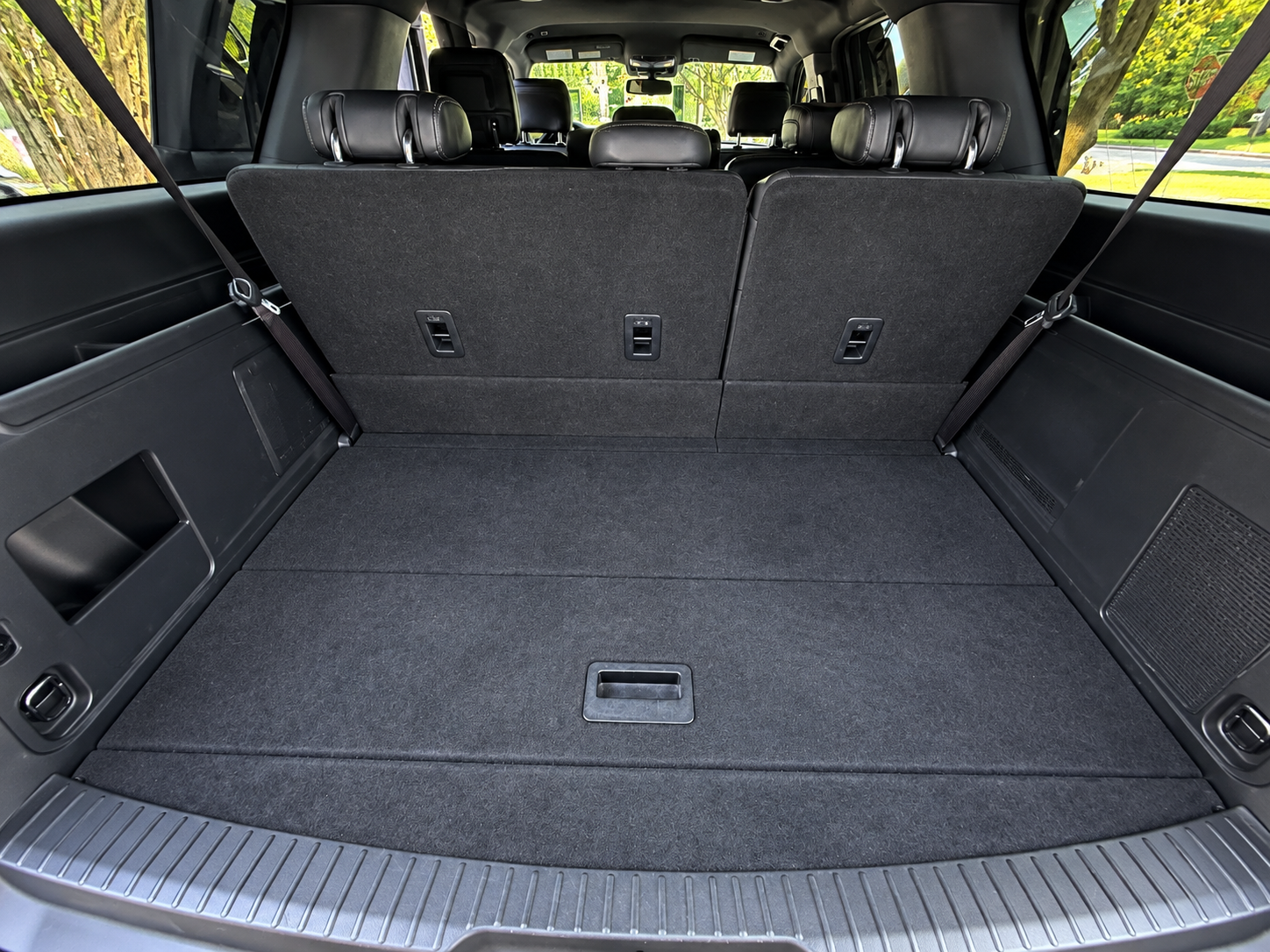 Used 2020 Ford Expedition Max Limited RWD image 12